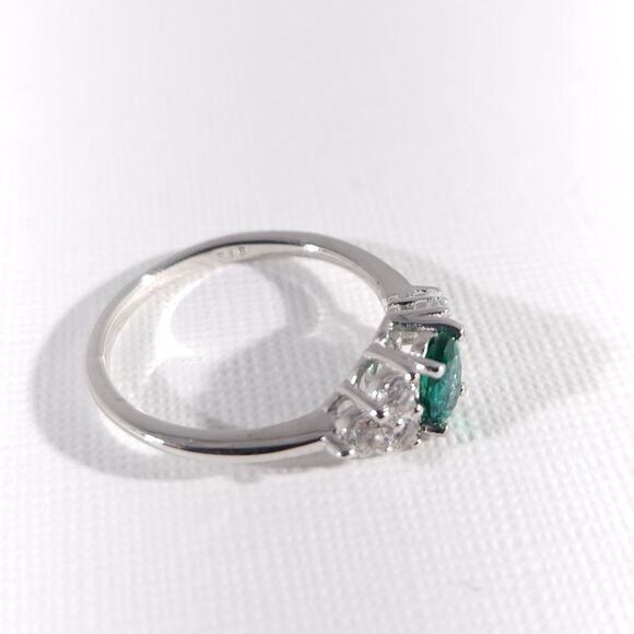Emerald and White Topaz Ring Sterling Silver Size 7 - Picture 3 of 8